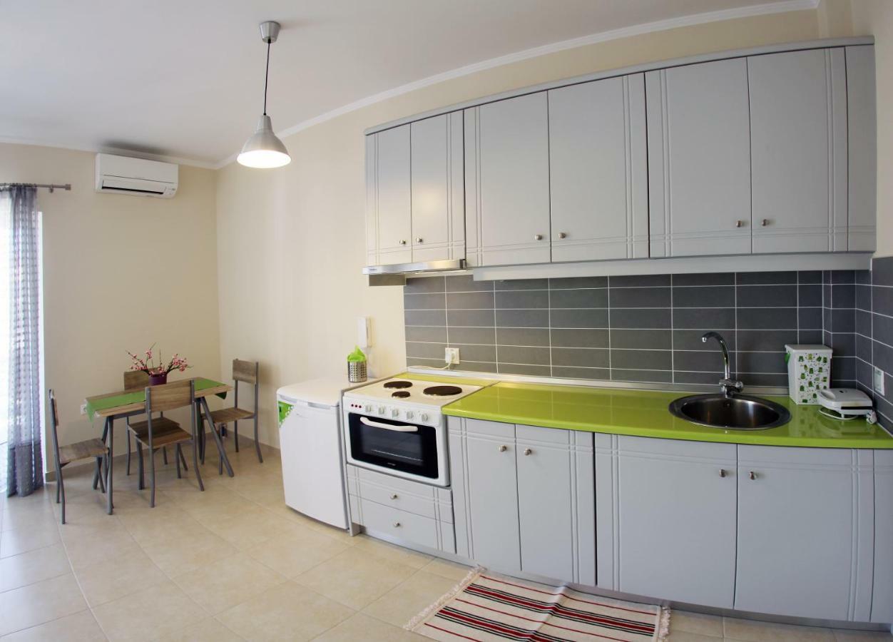 Lalezas Studios Толон Экстерьер фото